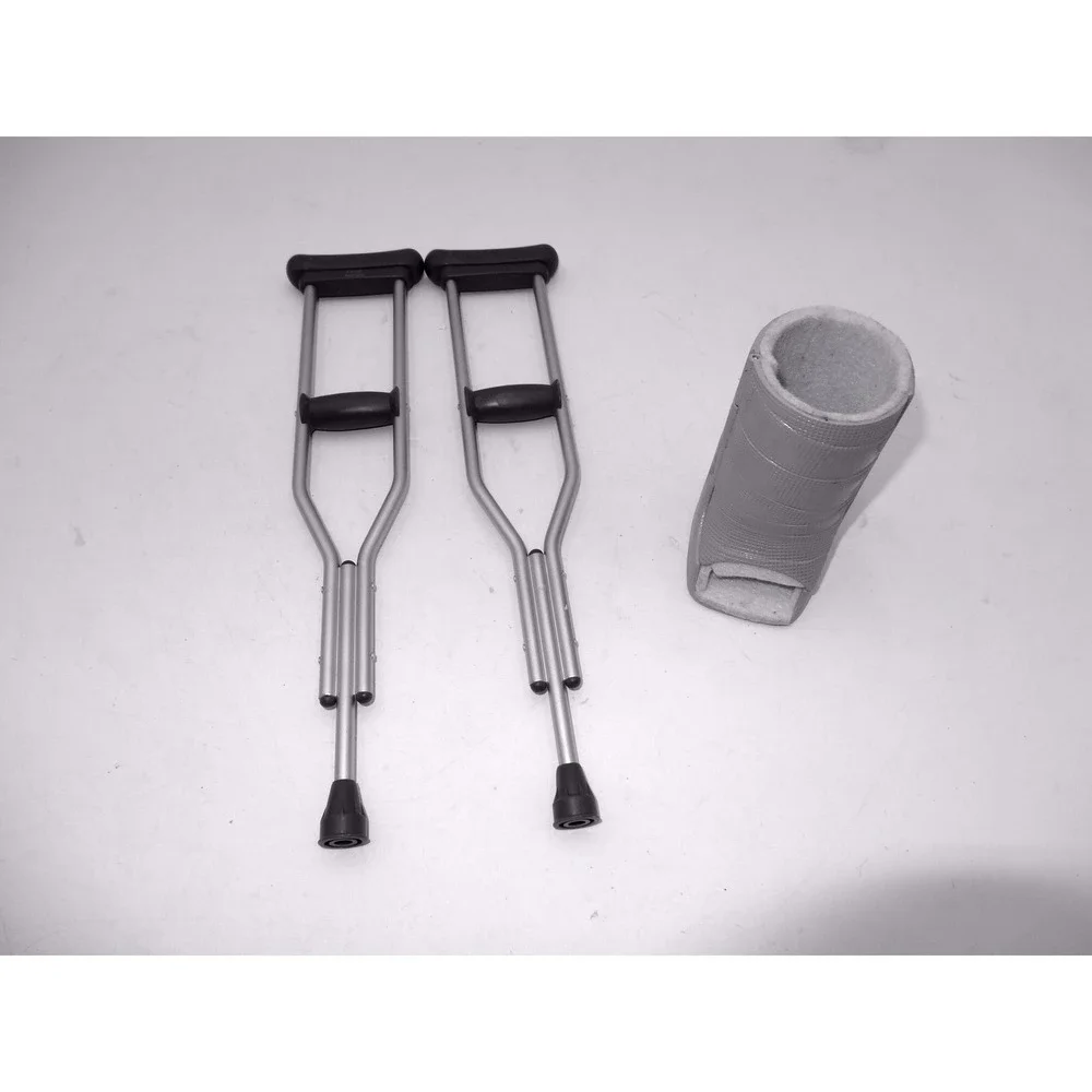 American Girl Doll‎ Crutches and Leg Cast Set Purple Accessory